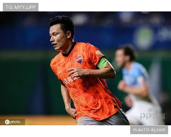 维维安带刀后卫攻入4球 毕包失球最少防线核心